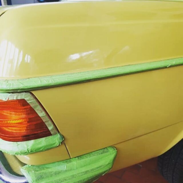 So wird ein 41 Jahre alter Lack wieder aufgearbeitet. Ein schöner W123 der auf der Suche nach einem neuen Besitzer ist #mercedes #w123 #oldtimer #stuttgart #chrom #badvilbel #3m #politur #altstadtgarten #heilsberg #Frankfurt #bmw #werkstatt # bosch #lack