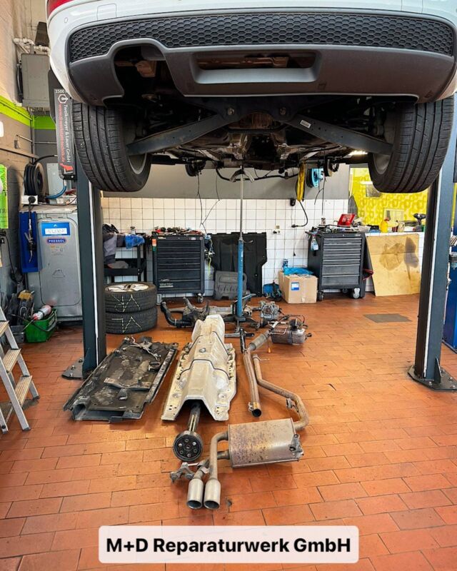 🔧🚘 Heute im Werkstatt-Alltag: Turboladerwechsel bei einem Audi Q3! 🚘🔧

Wir haben uns einem interessanten Projekt gewidmet: Ein Turboladerwechsel bei einem Audi Q3 mit Dieselmotor und Allradantrieb. Der Ausbau der Vorderachse und das Zerlegen des Unterbodens waren notwendig, um den Turbolader zu erreichen.

Es ist zwar viel Arbeit, aber das Ergebnis zählt! Hier sind einige Einblicke in den Prozess. 📸💪

Hier ein paar Eindrücke vom Vorgang! 📸✨

Wenn ihr Fragen zu Turboladerschäden oder Reparaturen habt, schreibt uns gerne!

#AudiQ3 #Turboladerwechsel #Mechanik #AutoReparatur #Allradantrieb #BadVilbel #Frankfurt #MDReparaturwerk